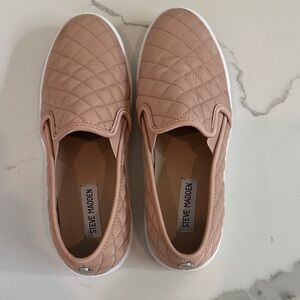 Steve Madden Quilted Pink Slip-On Sneakers Womens Size 9.5